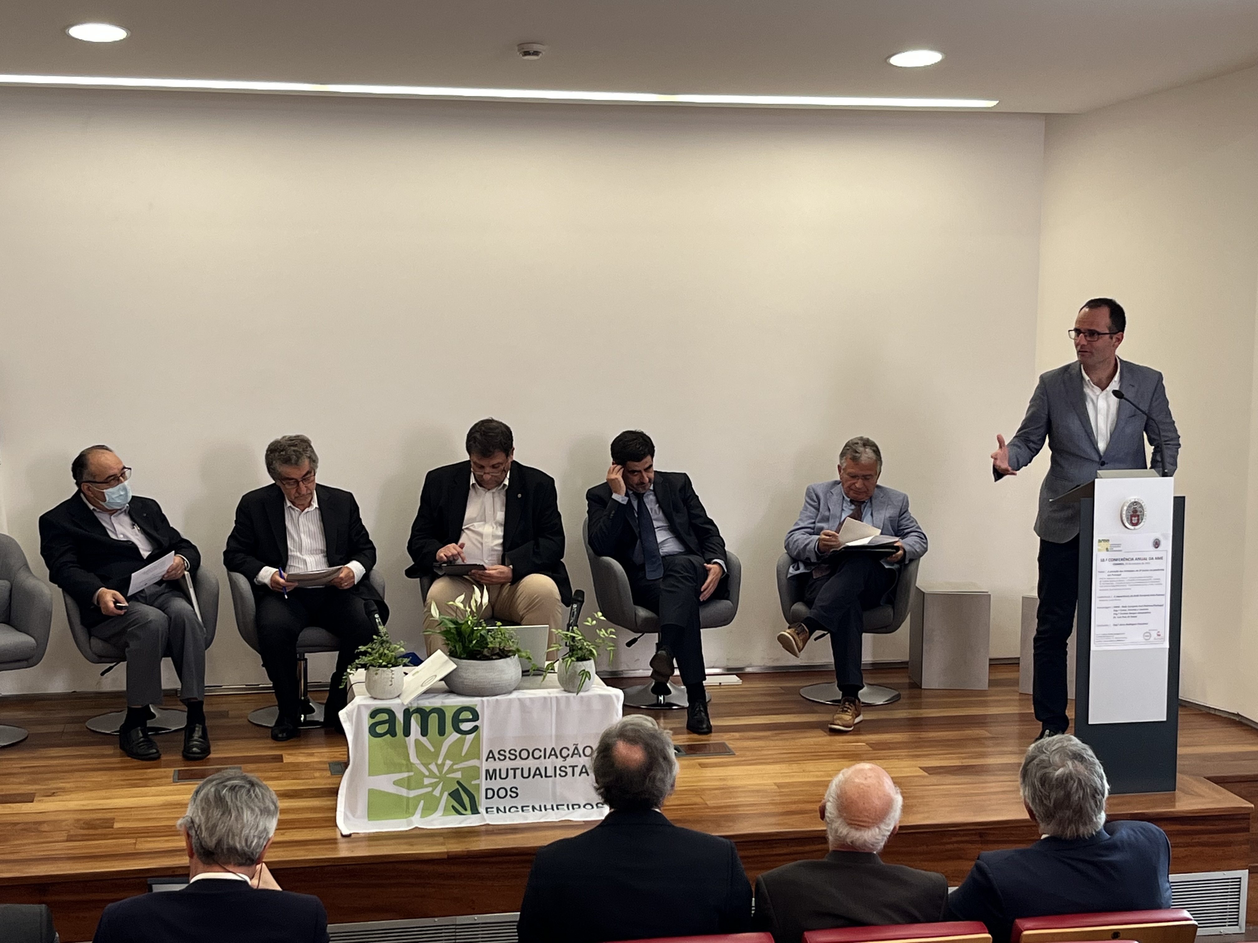 Painel___Moderador_Eng._Lindo_Cunha__8_635bff191a4cb.jpg